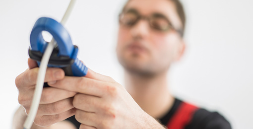 Helfer gesucht bei Elektro-Behringer GmbH & Co. KG in Hasloch
