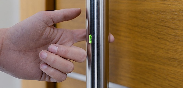 Zutritts­kontrolle bei Elektro-Behringer GmbH & Co. KG in Hasloch