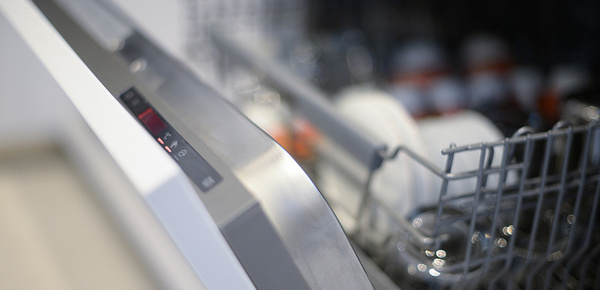 Geschirrspül­maschinen bei Elektro-Behringer GmbH & Co. KG in Hasloch